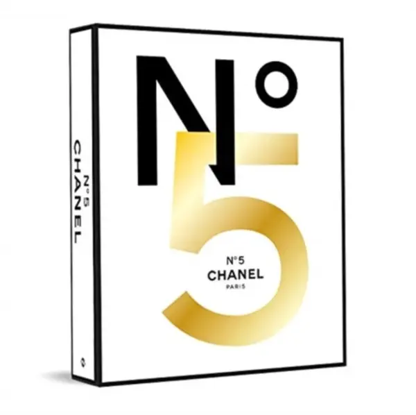 Chanel NÂ°5 - Pauline Dreyfus