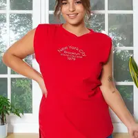 Trendyol Curve červené potištěné pletené tričko