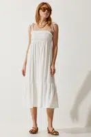 Happiness İstanbul Women's White Strappy Crinkle Summer Knitted Dress