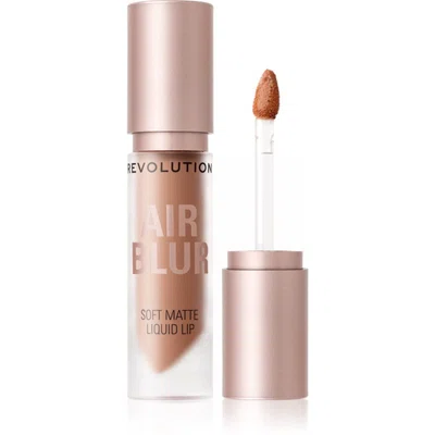 Makeup Revolution Air Blur Liquid Lipstick lehká tekutá matná rtěnka odstín Hazy 3.5 ml