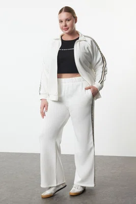 Trendyol Curve Ecru Stand Collar Oversize Fit Stripe Detailed Polar Fleece Knitted Plus Size Tracksuit