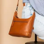 Dámská kožená kabelka The Chesterfield Brand Mirave - koňak