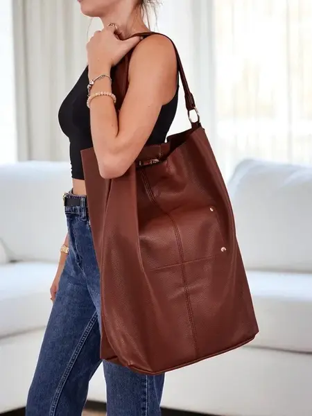 Resti Aurelia Grande Camel - Large A4 eco-leather bag, strap, zipper, stylish shopper