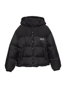 Pull&Bear Zimná bunda 'PACIFIC'  čierna / biela