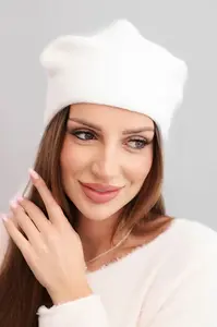 Kesi dámská klasická vlněná čepice K420 bílá