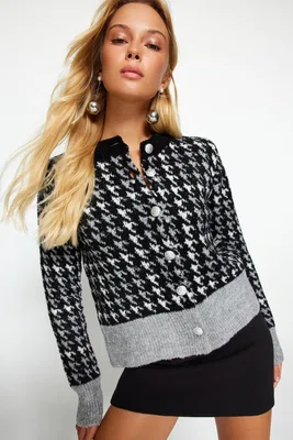 Trendyol Black Boucle příze Samovzorovaný pletený svetr