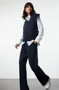 Trendyol Navy Blue Crop Soft Texture Knit Sweater