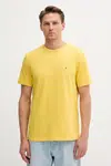 Bavlněné tričko Tommy Hilfiger žlutá barva, MW0MW39995