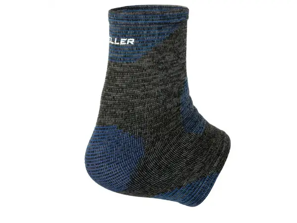 MUELLER 4-Way Stretch Premium Knit Ankle Support, bandáž na kotník Velikost: L/XL
