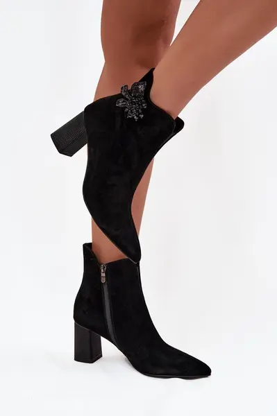 Semišové členkové topánky s ozdobou