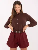 Bordové šortky s tečkami