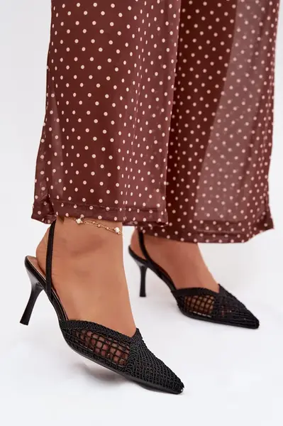 Čierne tkané sandále na podpätku Hanelis