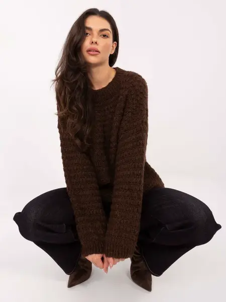 Hnedý pletený sveter