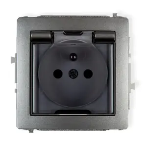 Zásuvka s krytom odolná voči striekajúcej vode grafit D DGPB-1Z