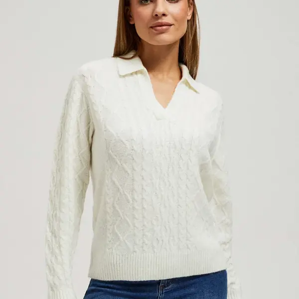 Svetr s výstřihem do V a límečkem