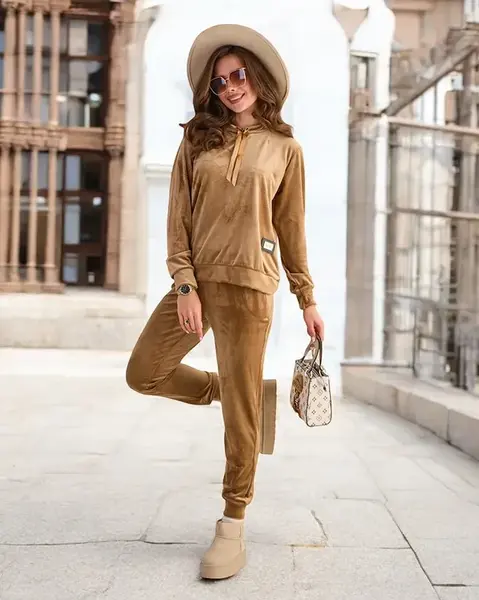 Resti Women's set a'la velour