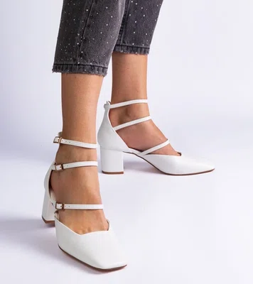Gemre White block heel pumps with buckles Eridana