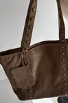Dámská kabelka s ozdobami béžová Kynelle