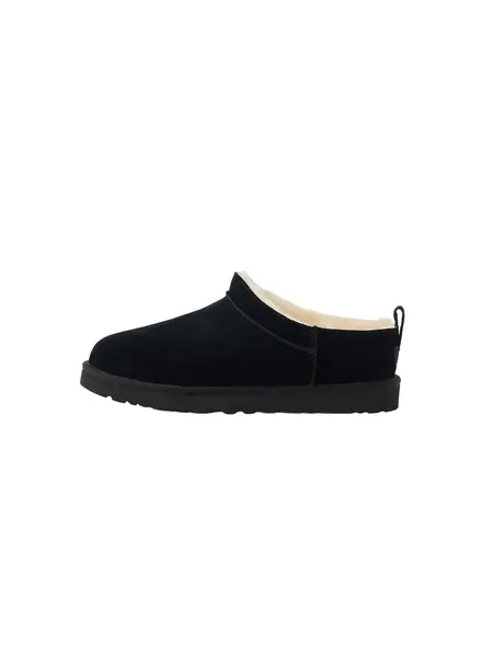 UGG Nízke čižmy 'Classic'  čierna