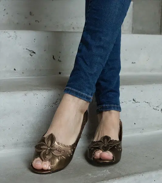 Gemre Brown open-toe lace ballet flats Ursull