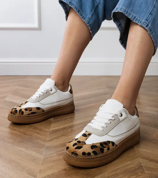 Gemre White sneakers with leopard print detail Meril