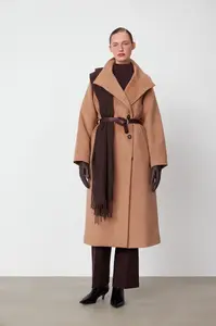 Vlněný kabát Medicine