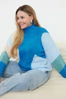 Trendyol Curve Blue Color Block Knit Sweater