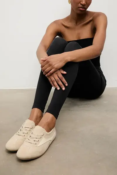 Answear.LAB  Semišové tenisky  POWDER NUDE
