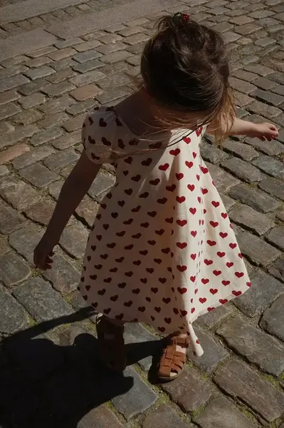 Dětské bavlněné šaty Konges Sløjd CLASSIC SS DRESS GOTS béžová barva, mini, KS102546