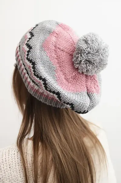 Dámská čepice s bambulí Emma