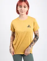 Patagonia W's Cap Cool Daily Graphic Shirt - Lands Chouinard Crest: Beeswax Tan X-Dye S