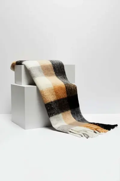 Marisse Warm checkered scarf