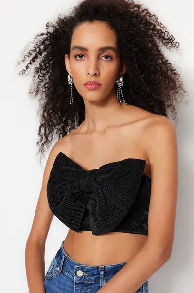 Trendyol černý pletený texturovaný crop bustier