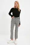 Dámske nohavice Trendyol Plaid