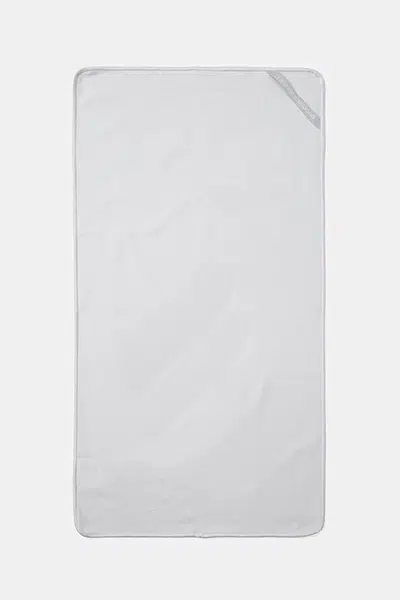 Ručník Under Armour 69 x 40 cm šedá barva