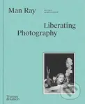 Man Ray: The Liberated Portrait - Nathalie Herschdorfer - kniha z kategorie Fotografie
