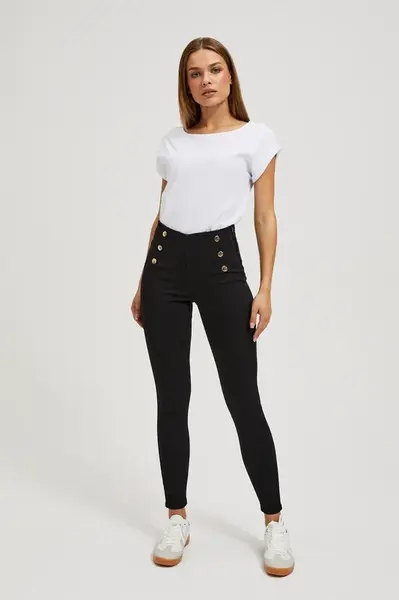 Marisse Jeans With Decorative Buttons