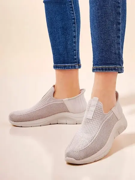 Resti Women's Slip-On Fabric Sports Shoes Secat