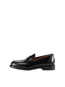 VAGABOND SHOEMAKERS Papuče 'LINN'  čierna