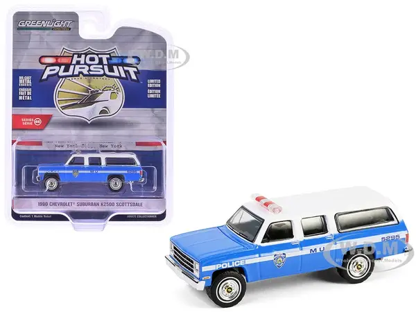 1990 Chevrolet Suburban K2500 Scottsdale "NYPD (New York City Police Department)" Blue with White Top "Hot Pursuit" Series 46 1/64 Diecast Model Car