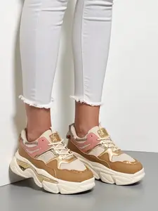 Resti Women's sneakers on a thicker sole Lesalli