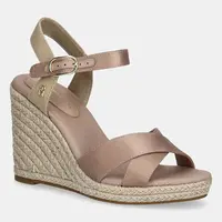 Sandály Tommy Hilfiger SATIN HIGH WEDGE ESPADRILLE béžová barva, FW0FW08602