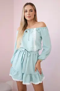 Šaty na ramena a krajka tmavě mint