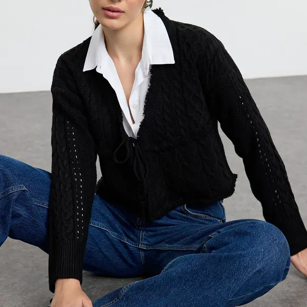 Trendyol Black Crop Tie Detail Knitwear Cardigan