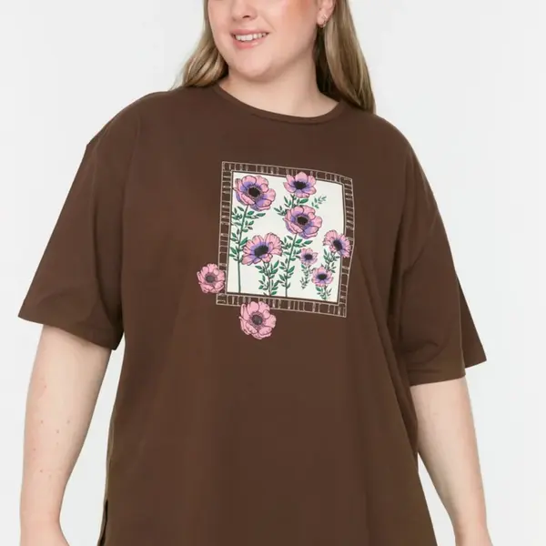 Trendyol Curve hnědé tištěné pletené tričko