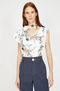 Dámská bílá halenka Koton