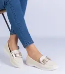 Gemre Beige loafers decorated with a bow and a golden teddy bear Nensi