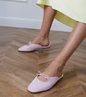 Gemre Pink closed-toe sandals on a flat sole Matila