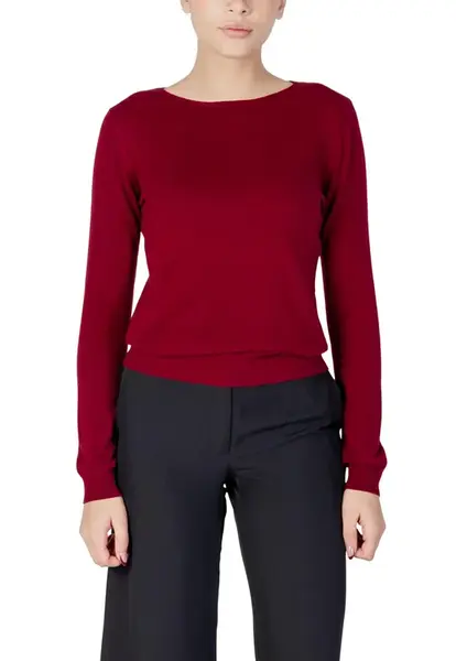 Červený dámský svetr s dlouhým rukávem