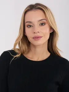 Čierny sveter s krátkym rukávom